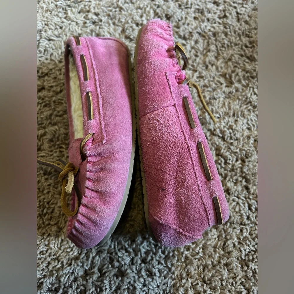 Minnetonka girls slip ons